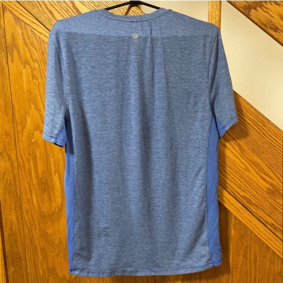 Lululemon Athletic T-Shirt Size Medium - Picture 4 of 5